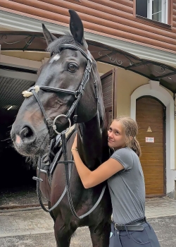 A Lifelong Passion: Wittenborg Student Pursues Professional Career in Horse-Riding